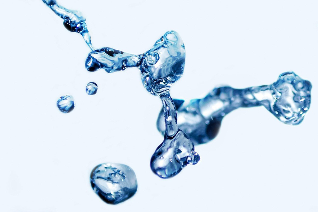 超纯水如何让亲和层析 “稳如磐石”？