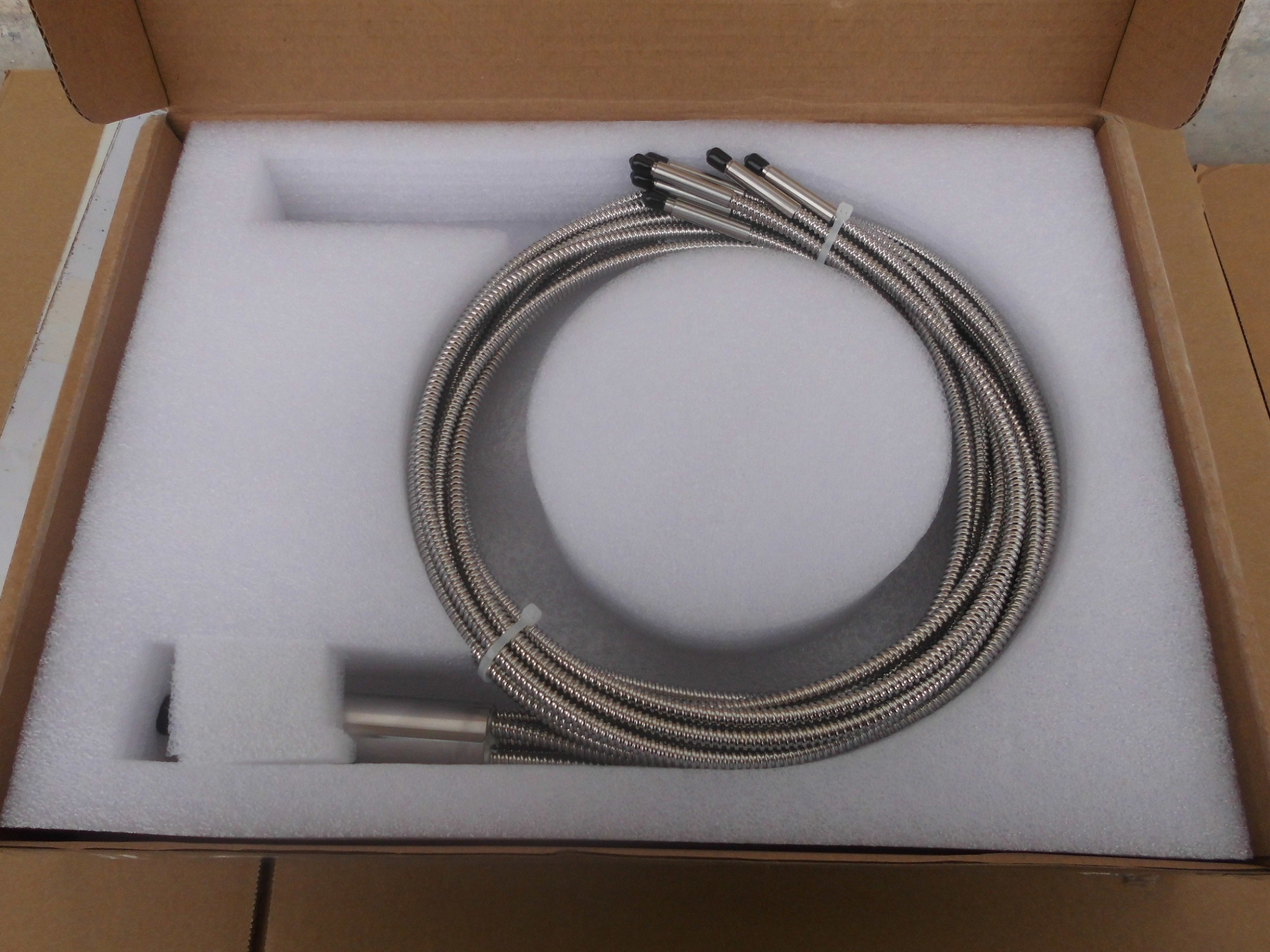 滨松HAMAMATSU   A10014-35-0620   一分六   3.5mm   2米长   光纤