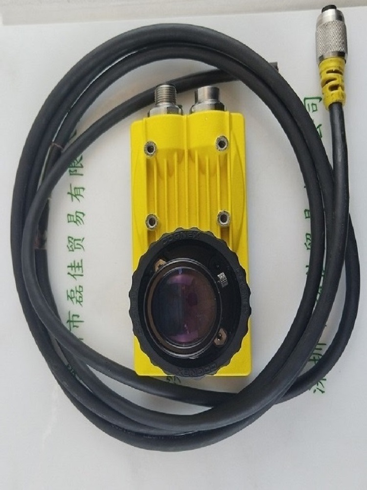 康耐视COGNEX 工业相机 IS5403-11 PN：825-0221-1RA  821-0037-1R ReB 带5018镜头