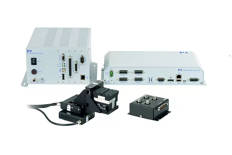 PI普爱 F-131 强大的光纤对准系统