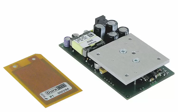 PI普爱 E-835.00 DuraAct压电陶瓷放大器