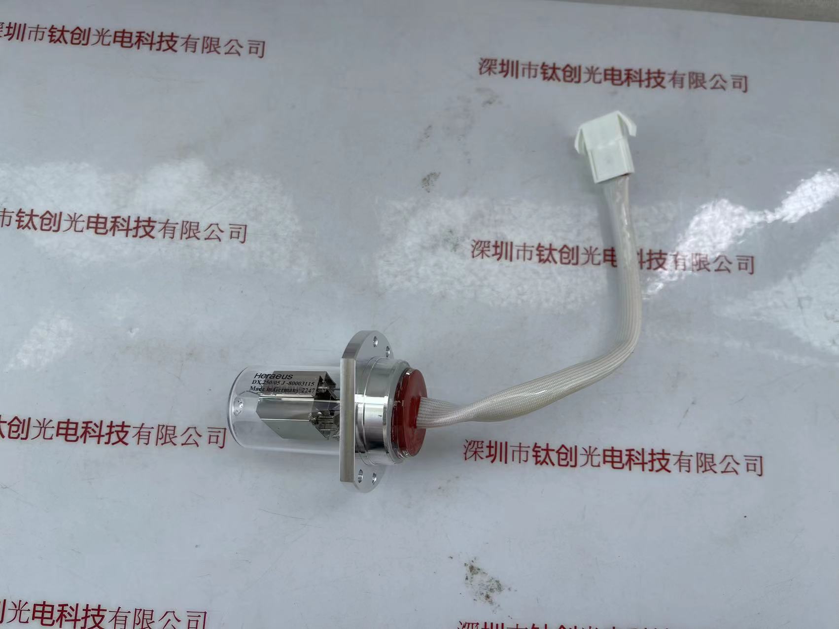 Heraeus贺利氏氘灯  DX 25005 J   80003115