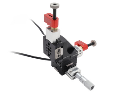 NEWPORT   优铂特    9065-XYZ-NPP    0.5英寸行程滚珠轴承压电线性位移台