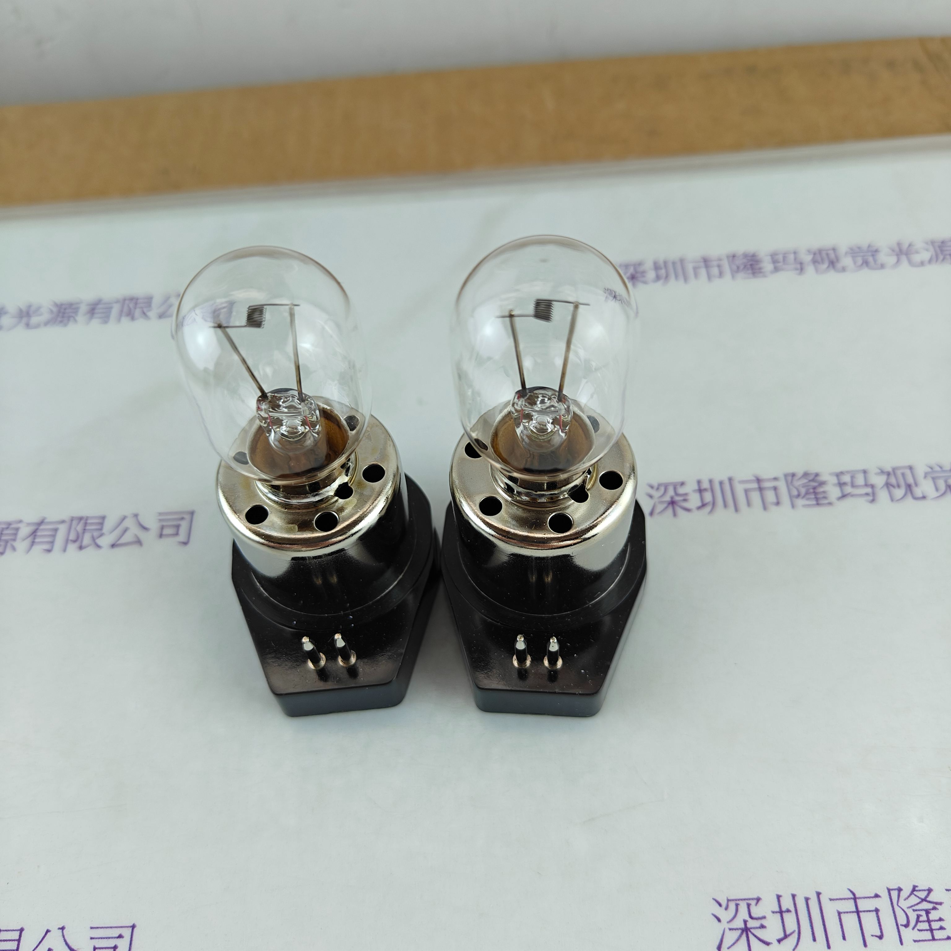 USHIO牛尾 SM-8C102(6V30W) 带底座灯泡