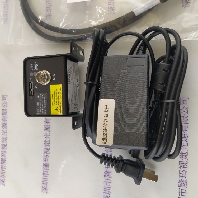 PLEORA PLEORA_903-0008_iPORT_CL-U3B   转换盒  含电源、USB线