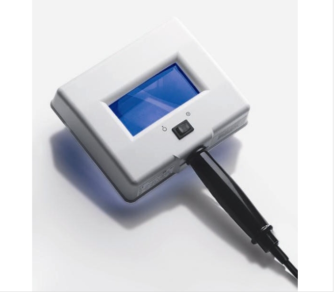 LUYOR  路阳    LUYOR-1144A手持式带三倍放大镜的紫外线灯