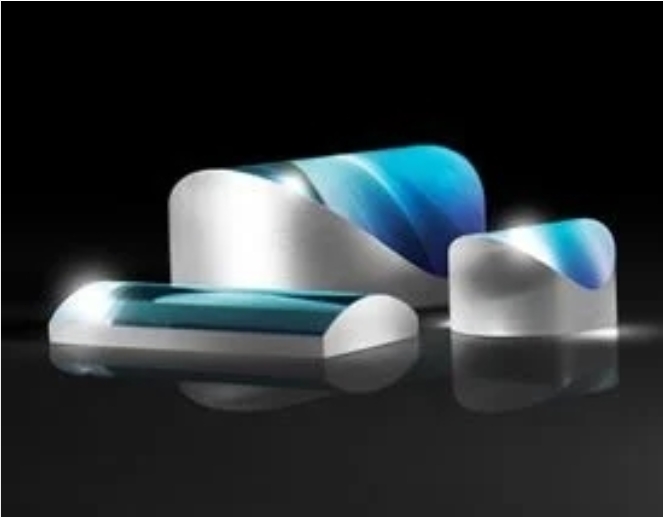 Edmund 爱特蒙特     50mm H x 25mm L x 150mm 焦距，未镀膜柱面透镜