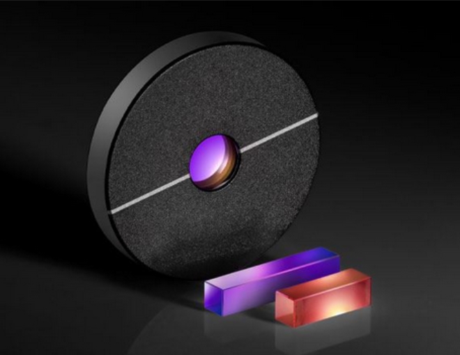 Edmund 爱特蒙特     4 x 4 x 10mm, 1064nm SHG, Type I LBO Nonlinear Crystal非线性晶体