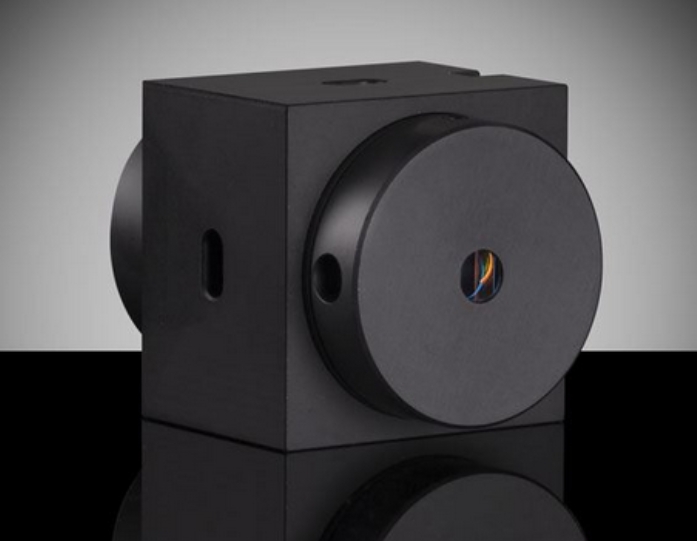 Edmund 爱特蒙特  780NM SINGLE STAGE FARADAY ISOLATOR自由空间光隔离器