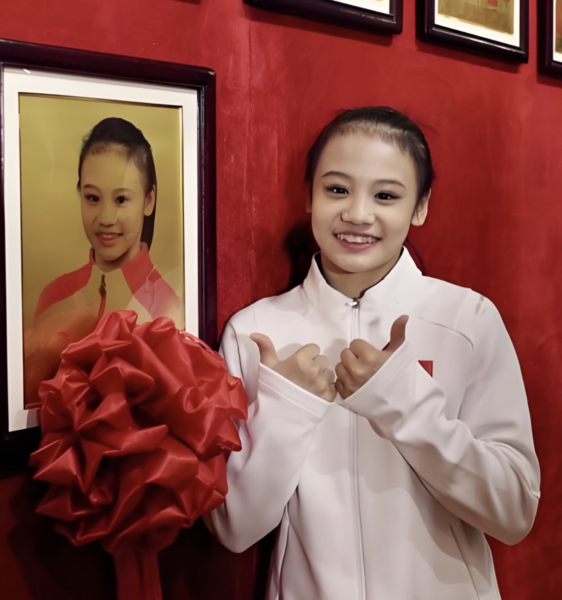 为全锦赛“热身”——体操女队成套测验查漏补缺
2024年04月12日