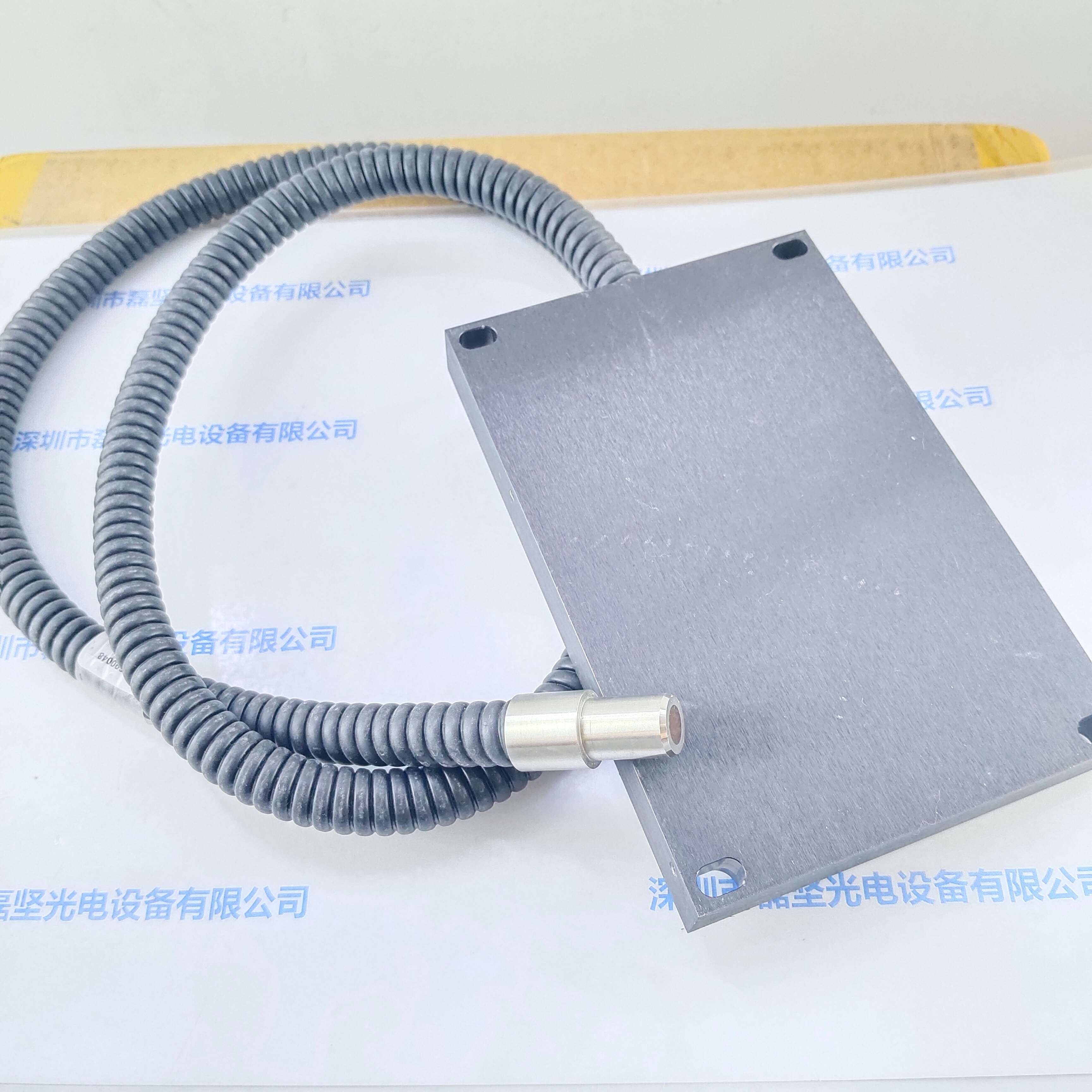 Dolan Jenner   QVABL48M   光源