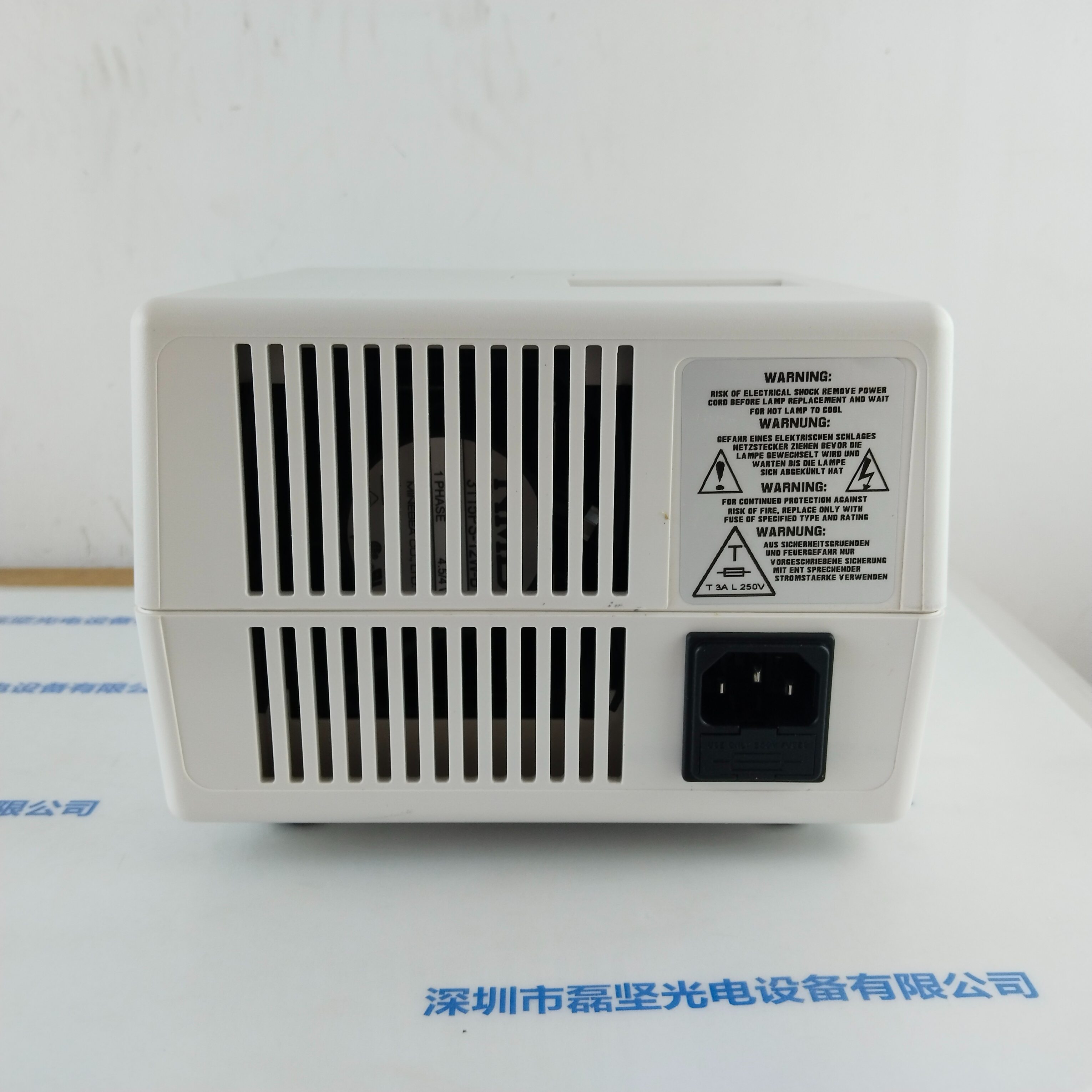 Dolan-Jenner Fiber-Lite MI-150 光源机