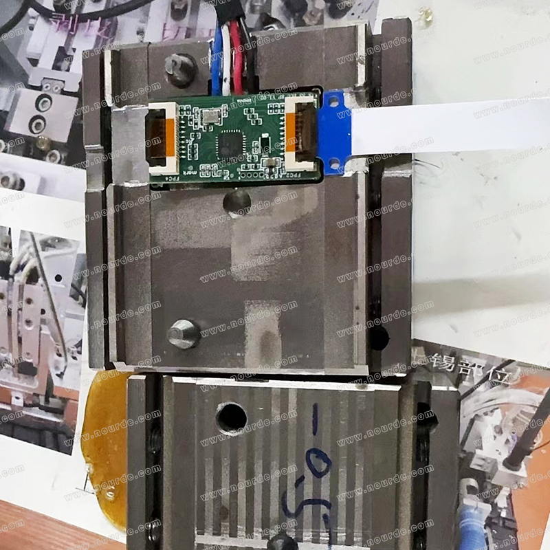 FPC信号采集卡低压注塑包胶