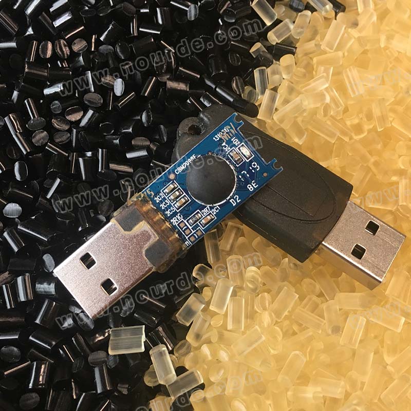 USB驱动器低压注塑成型