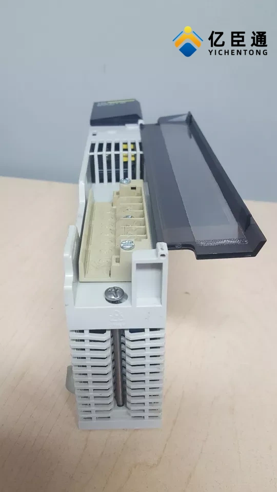 SCHNEIDER 140CPS21400輸入電源模塊