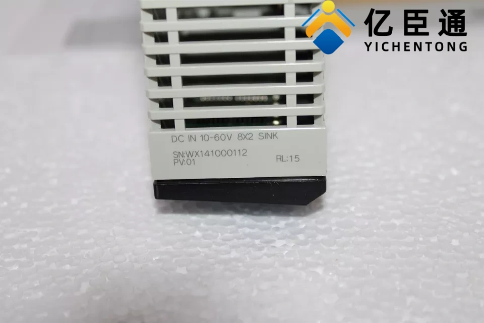 SCHNEIDER 140DDI84100数字量输入模块