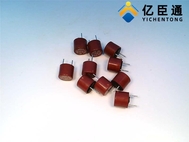 SCHNEIDER 140CFU00600保险丝套件