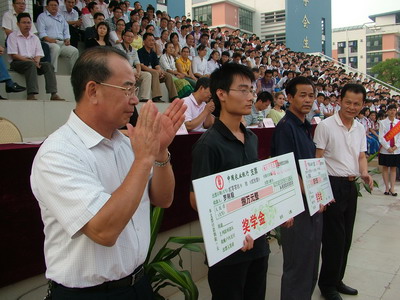 48bcd911fe2ec1db76826b1524757593.jpg