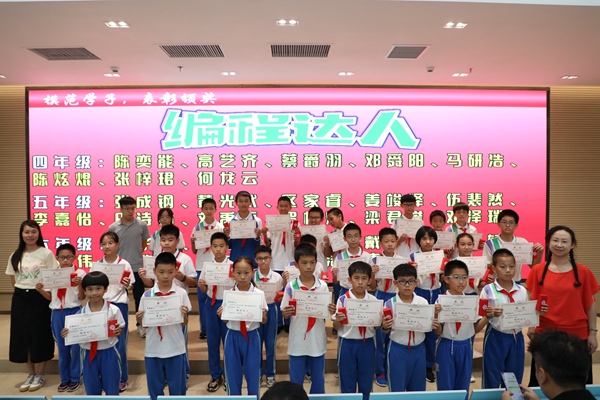 680b5eca5f384cd10ff923bf74294e27.jpg
