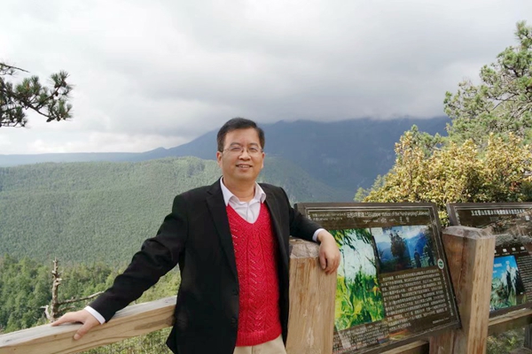 徐登坤照片.jpg