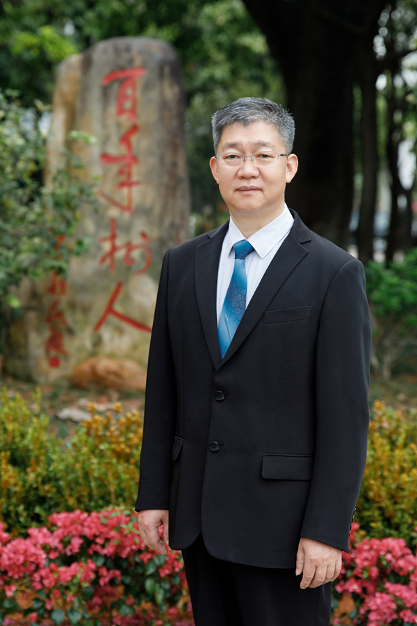 杨希.jpg