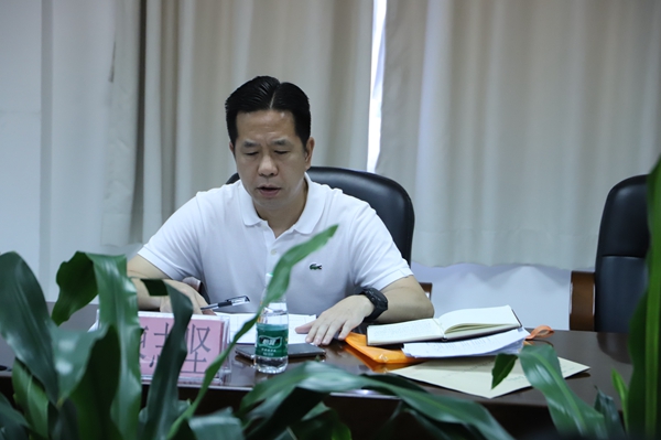 港口镇教育事务指导中心德育专干廖志坚.JPG