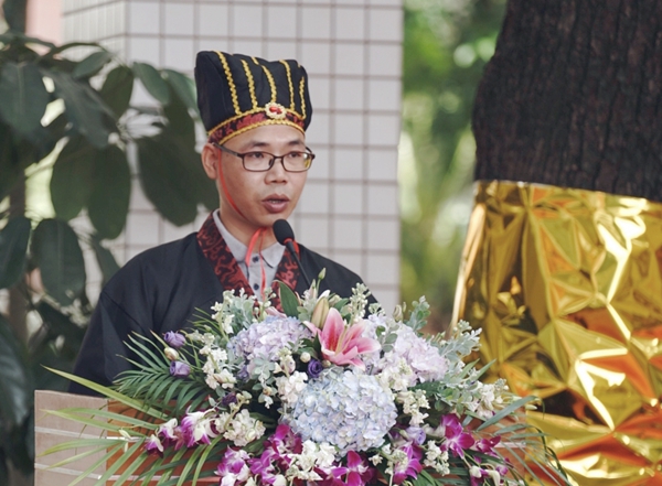 司仪：曾声全副主任.jpg