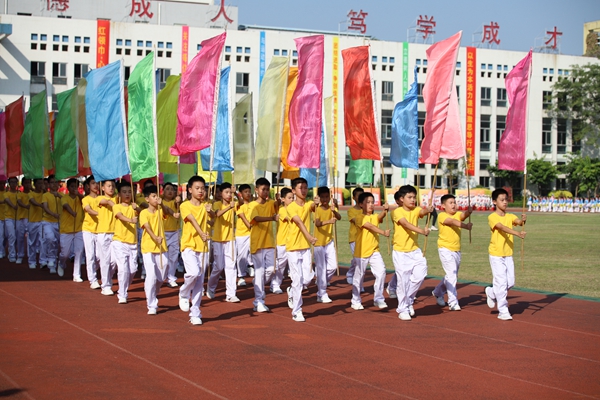 9d1b099fa87e4e1e1359bb60bee96ea9.jpg