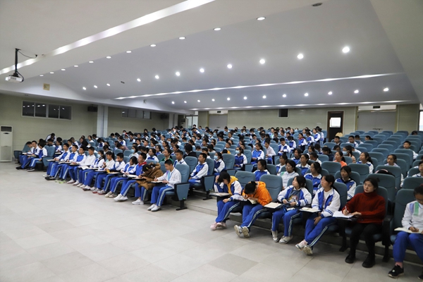 b2ec540f36d707419eed3e58a2b940e3.jpg