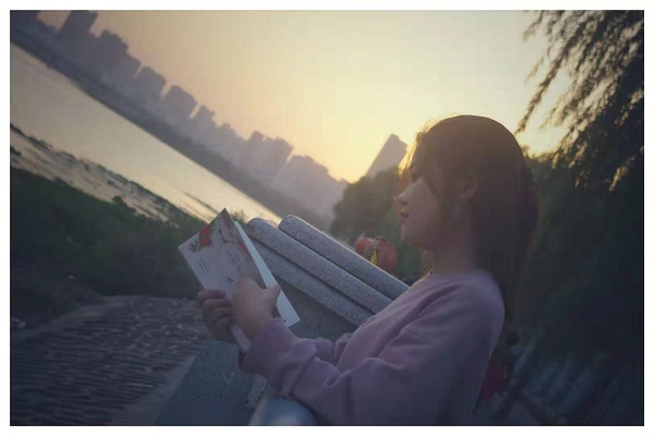 方玉 (2).jpg