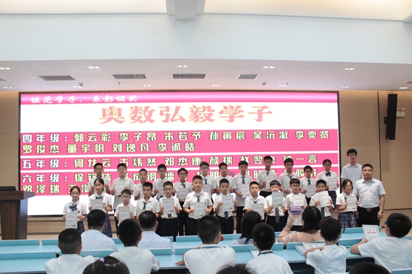 fc842a9ede49a218ca1e1576133d4441.jpg