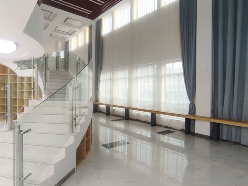 School high window fabric opening and closing curtain