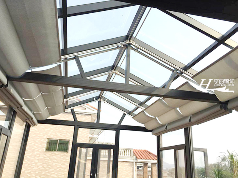 电动折叠式天棚帘