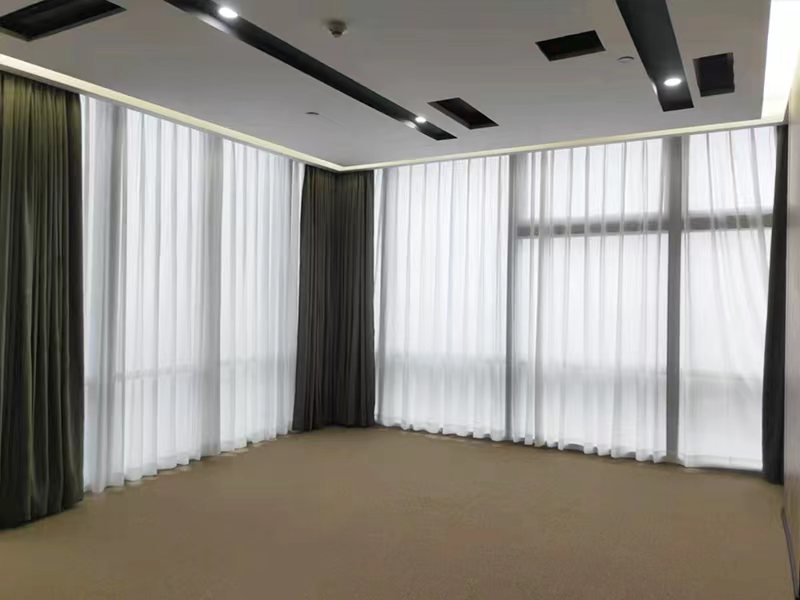 Electric opening and closing curtain