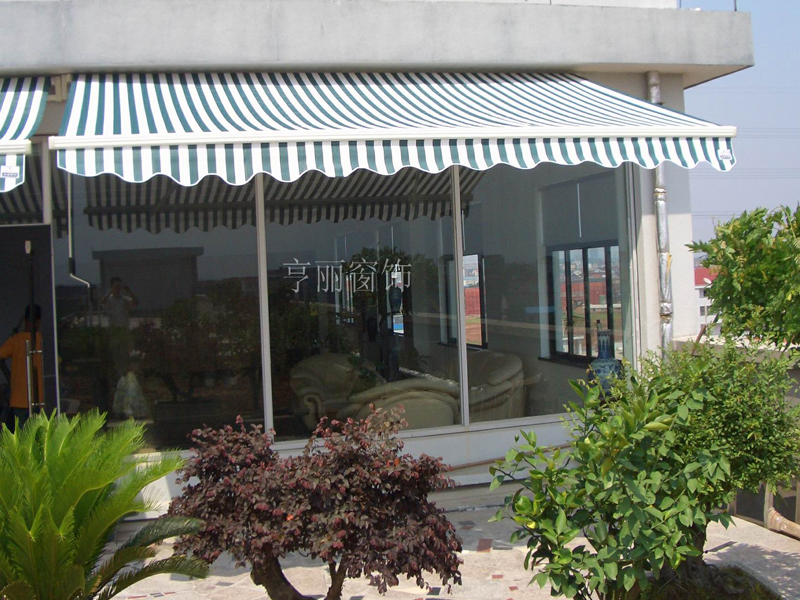 户外曲臂遮阳棚