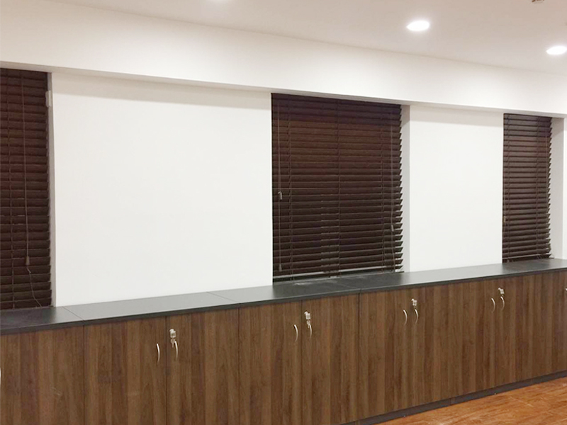 办公室木百叶帘