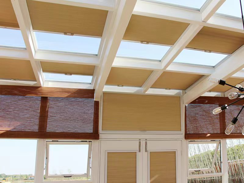 Honeycomb canopy curtain