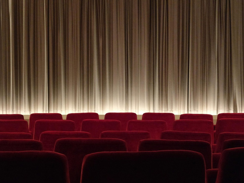 為讓年輕觀眾多進(jìn)影院：類型更多元化 表達(dá)更年輕態(tài)