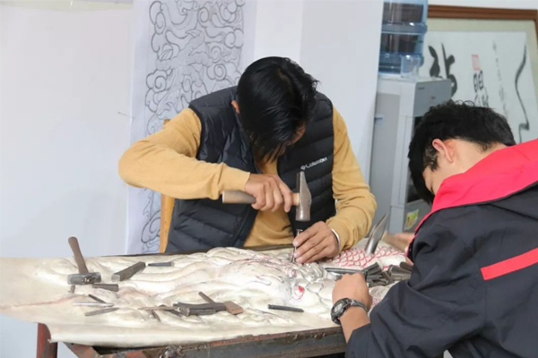 千锤百炼 匠心流光——大理传统工艺工作站鹤庆基地对话
