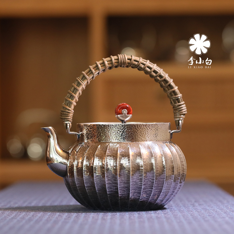 李小白纯银长嘴银壶-玲珑壶