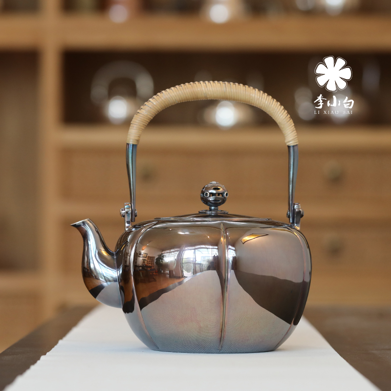 李小白纯银长嘴银壶-瓜壶