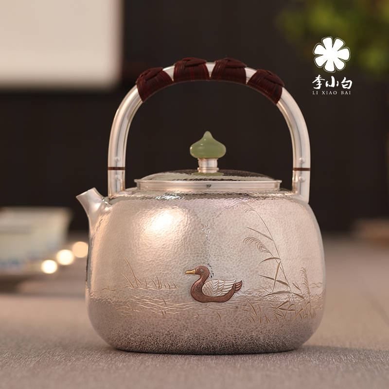 李小白刻花银壶-鸭子