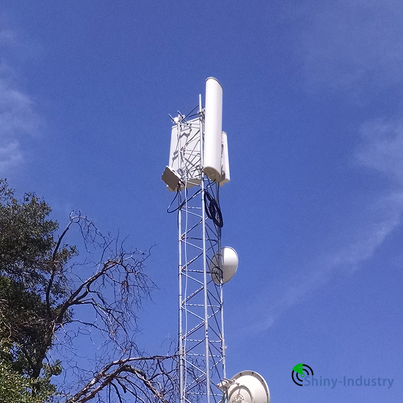 UHF 4W