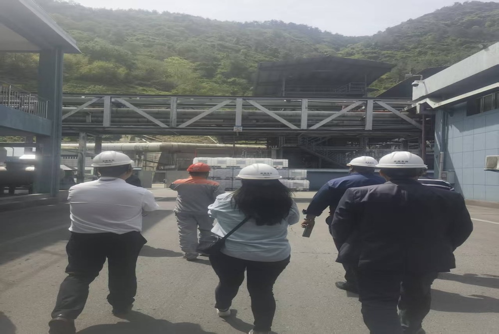 Warmly Welcome  Overseas Clients to Visit Our  Factory