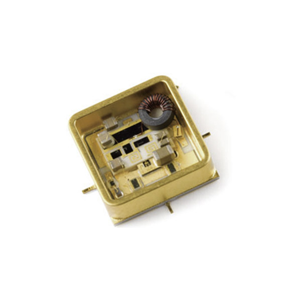 低相位噪声放大器