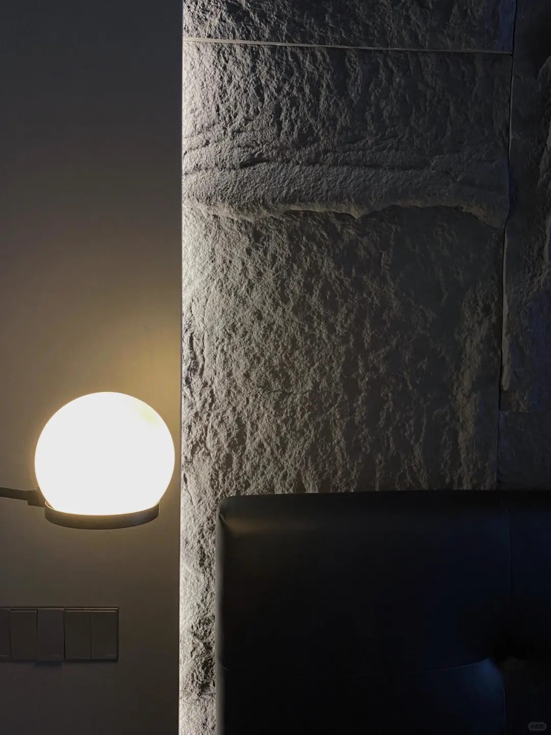 颠覆想象！这种瓷砖竟能弯折？内外墙通用，装修革命来了