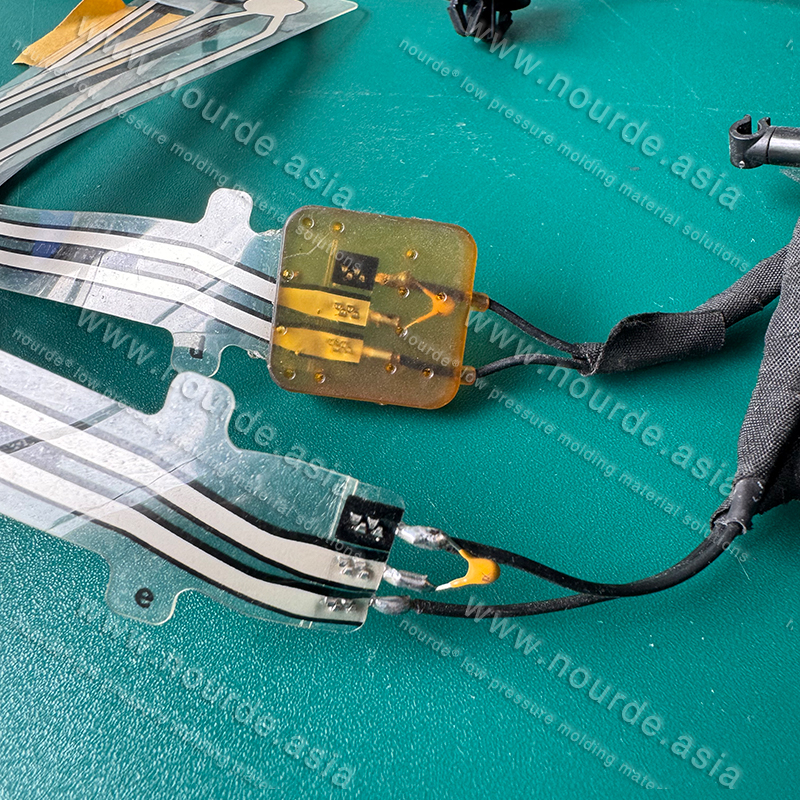 SBR低压注塑包胶 FPC软板低压注塑包胶