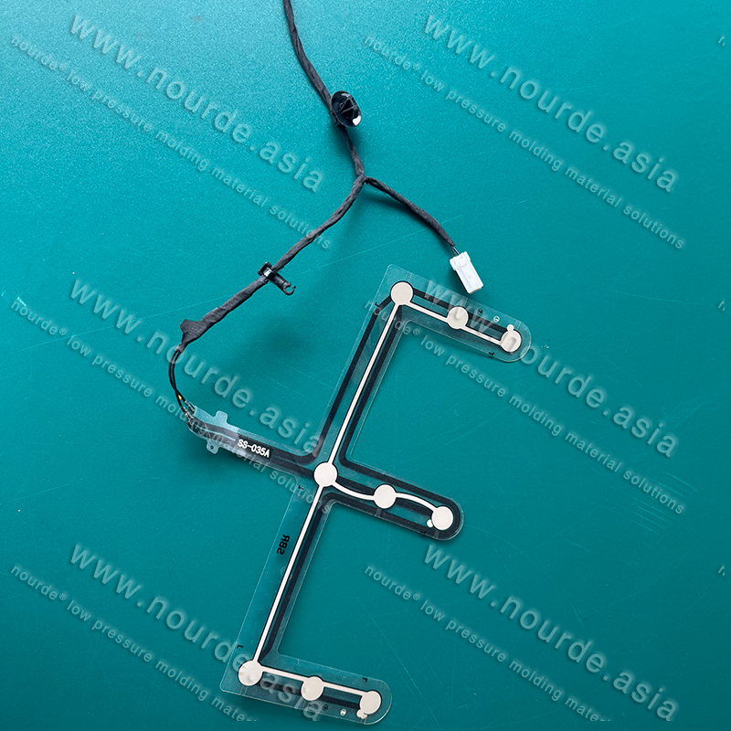 SBR低压注塑包胶 FPC软板低压注塑包胶