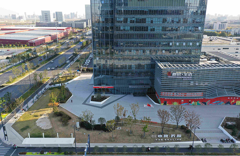 中建国际工程总部智慧垃圾桶、智慧路灯项目