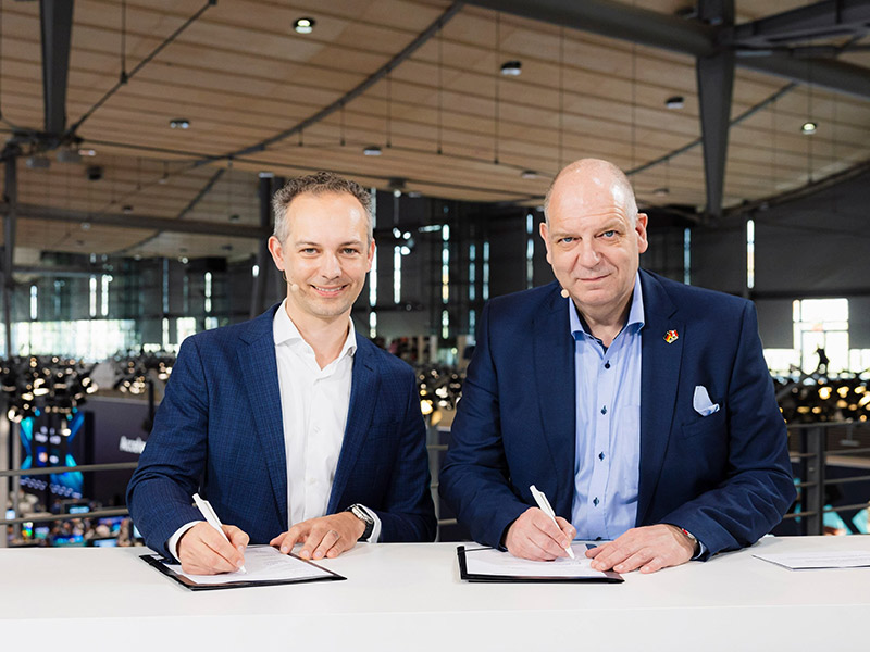 Siemens partners with TURN2X to accelerate the large-scale production of green energy